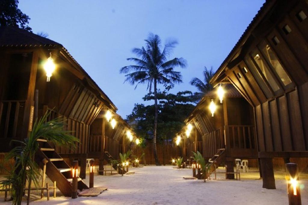 Casitas De Boracay 2*